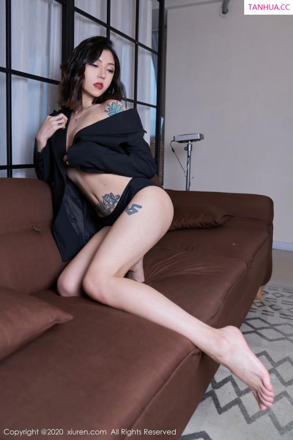 舌尖上的菊花  [XiuRen]高清写真图 2020.10.29 No.2711 舌尖上的菊花Ace第56张图片